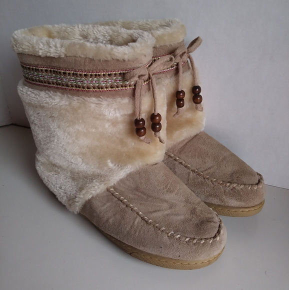 AIRWALK MOCCASIN SLIPPERS LARGE 9-10 - Picture 2 of 5